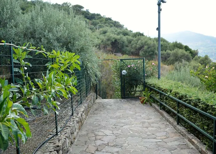 Sweet House Salvina Aparthotel 4*