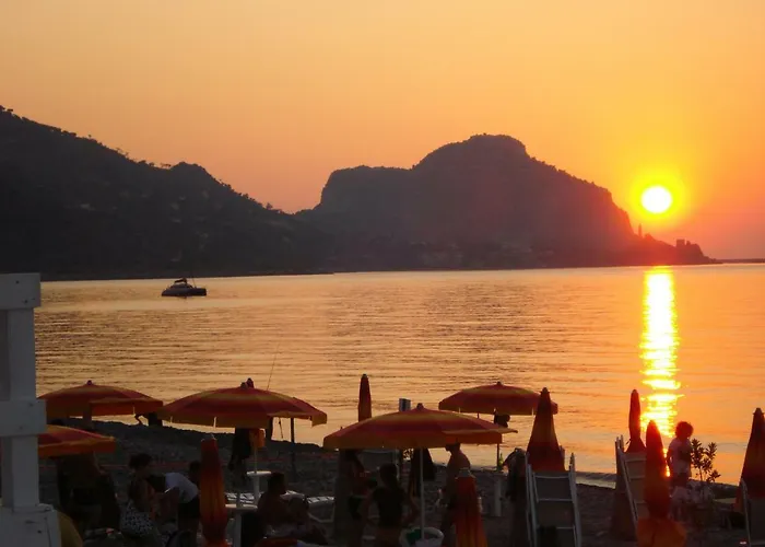 Sweet House Salvina 4* צ'פאלו